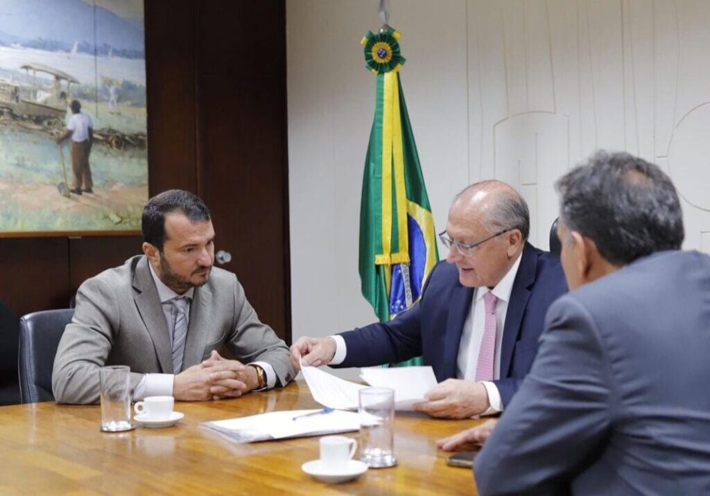 FNBF busca apoio de Alckmin para vencer burocracia excessiva e ampliar participação no mercado internacional